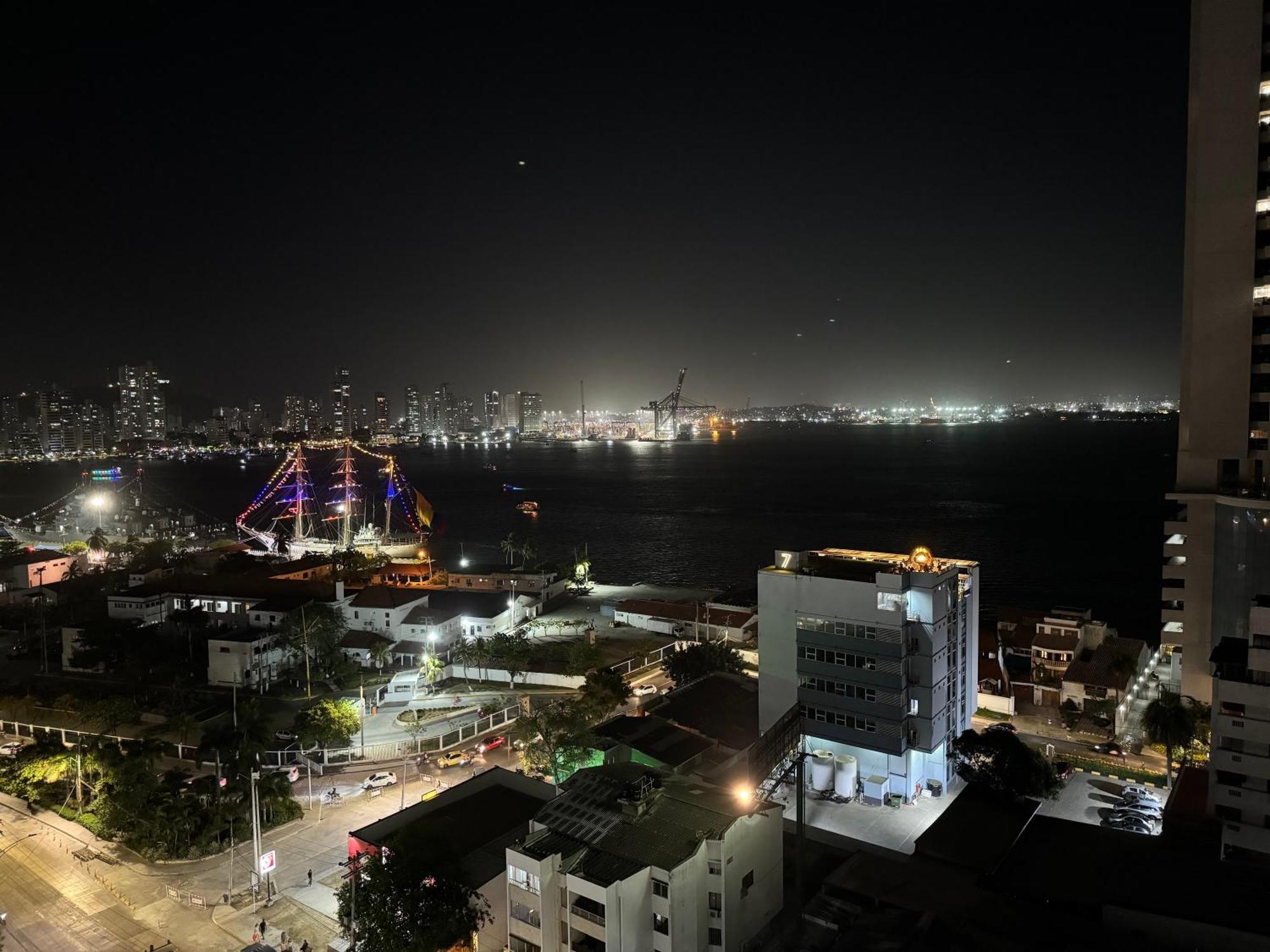 Portofino Cartagena Bocagrande By Icdi Apartment Exterior photo